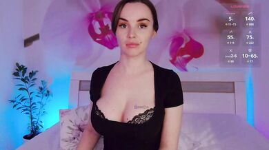 SincereLight - Porn Video [Bongacams]: charming streamer, stunning glutes, pounding sensations