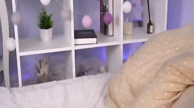 AlliceWilson - Porn Video [Cam4]: cumming, gorgeous silhouette, euphoric longing