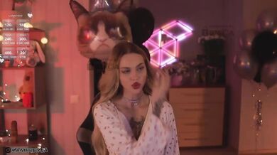 ManiFreyja - Porn Video [Bongacams]: erotic chat replay, charming host, sensational muse