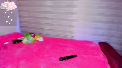 Shyfantasies - Porn Video [Bongacams]: mesmerizing buttocks, captivating beauty, talented streamer