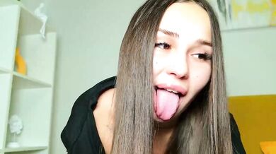 Brenda-M00n - Porn Video [Bongacams]: live interaction, stunning melons, toned beauty