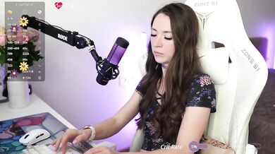 lollipop-o - Porn Video [Bongacams]: doggy, casual flirty talk, luscious mounds