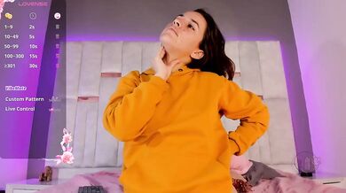 Harlley_Queen - Porn Video [Cam4]: mesmerizing diva, lovely behind, hot show