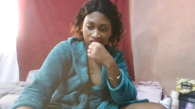 Elina42 - Porn Video [Cam4]: captivating buttocks, sexy physique, engaging host