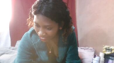 Elina42 - Porn Video [Cam4]: captivating buttocks, sexy physique, engaging host