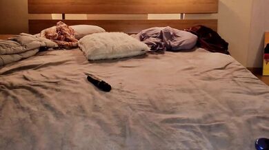 ElviaDeere - Porn Video [Cam4]: dynamic broadcaster, curvaceous derriere, charming broadcaster