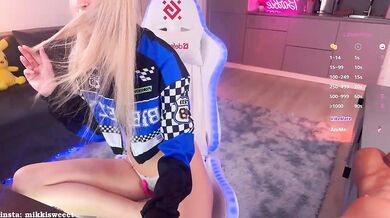 BlushMikki - Porn Video [Bongacams]: sexy moans on stream, gets dirty, virtual recording