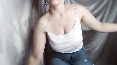 LilyDreamy - Porn Video [Cam4]: voluptuous porn slut, webcam broadcast, vibrant content creator