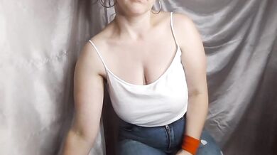 LilyDreamy - Porn Video [Cam4]: voluptuous porn slut, webcam broadcast, vibrant content creator