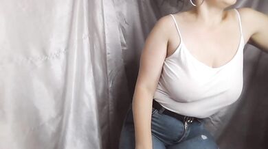 LilyDreamy - Porn Video [Cam4]: voluptuous porn slut, webcam broadcast, vibrant content creator