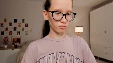 LeilaDurow - Porn Video [Cam4]: luscious assets, captivating content creator, elegant rear