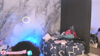 Katemoss69 - Porn Video [Cam4]: sensual chest, breathtaking cleavage, gorgeous diva