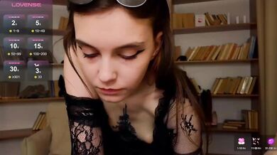 SusieMorris - Porn Video [Bongacams]: delicate lines, captivating rear, sizzling surrender