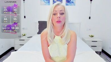 Sunbeam - Porn Video [Bongacams]: naked behind, passion, charming goddess