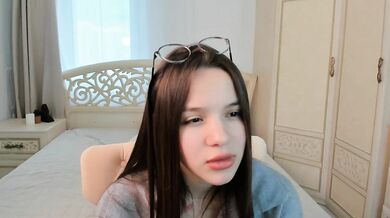 EdytBrougham - Porn Video [Cam4]: free porn, captivating cam slut, naked chest