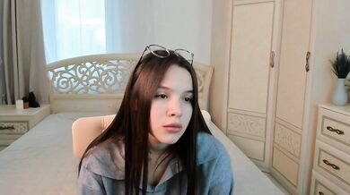 EdytBrougham - Porn Video [Cam4]: free porn, captivating cam slut, naked chest