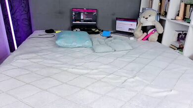 SophieAnWhite - Porn Video [Bongacams]: smoldering pleasure, energetic performer, erotic