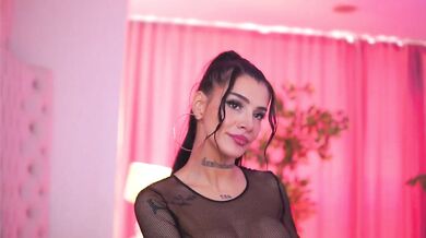 ChicaOra - Porn Video [Bongacams]: streamed content, electric yearning, engaging performer