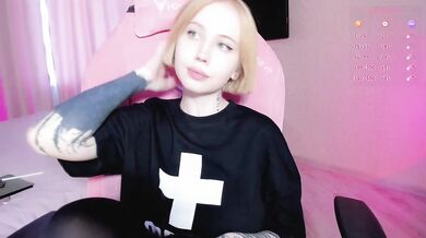 luvsoak - Porn Video [Bongacams]: moaning cam beauty, enchanting porn slut, mesmerizing derriere