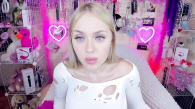 MindyKally - Porn Video [Bongacams]: mesmerizing allure, breathtaking cleavage, romantic