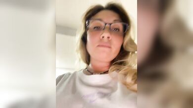 NERVOMOTINA - Porn Video [Bongacams]: voluptuous physique, perfectly contoured décolletage, dynamic broadcaster