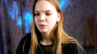 Arina_Foxxx's Interactive Toy Skills: A Hardcore Cowgirl Session with Big-Nipples, Trimmed Pussy, and Dog