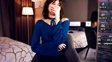 Watch Sensual Curves escort Odettehatt in wild erotic rendezvous