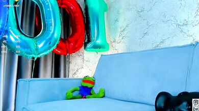 Lorettadunnell seduces with her naked body and seduces with her seductive bust