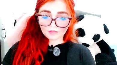 Alexatexa2929 gives a sloppy blowjob, fucks her way to a hot foot-fetish-milfs-cumshot