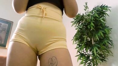 Kristi Ginger seduces you with her seductive voice and wet pussy