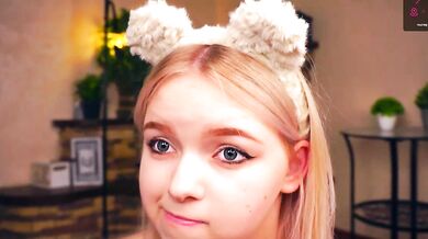 ZaraCreedon's private cam records herself in cosplay-teens' foot fetish-fueled squirt show