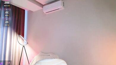 Kitayamachu's mesmerizing body is revealed in a revealing video clip