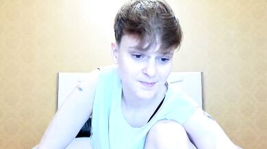 Sin Heart99's steamy striptease & squirt - a public orgasm for your viewing pleasure!