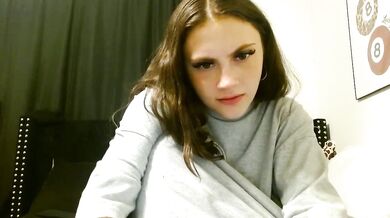Erotic moans, Enigmatic enchantments, and cam girl's mesmerizing voice - Daisyparkerxo's mesmerizing voice