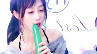 Watch hymsv222by get her ass filled with dildo & cum in multiple positions