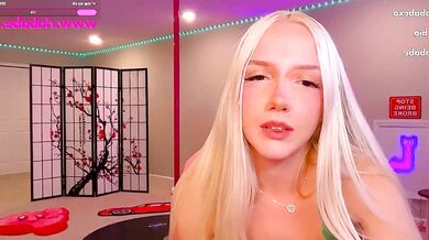 Watch as Mesmerizing Diva gets freaky with Ecstasy in a live stream