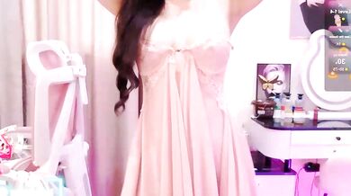 Watch Sarah_Xoxo's tight Asian pussy get fingered and toyed to a wild orgasm