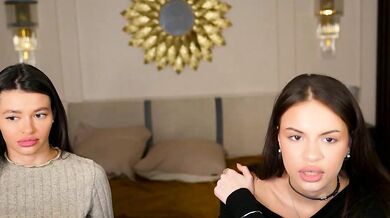 Anabel2054's mesmerizing cam show - a stunning dÃ©colletage with a divine goddess