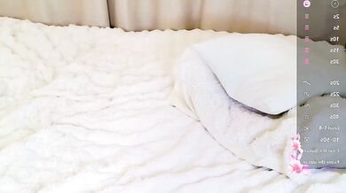 Blon_Kater's seductive body is the perfect one for a leaky tease - Video Flawless!