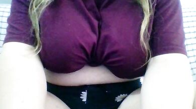 Ceyceys humiliates with her big tits & tight pussy in hot handjob video