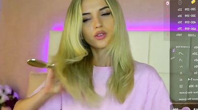 Yannajeenn's stunning dance moves will blow your mind in this Astonishing Diva Webcast clip!