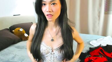 Zhenzhuxio's stunning curves get the attention of a seductive influencer