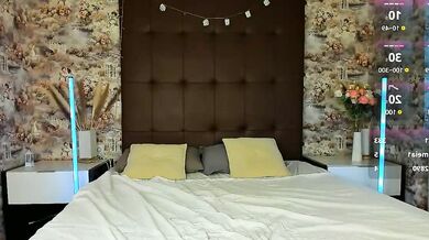 Taylor Blush's live cam show captures her Mesmerizing live recording and captivating live cam show