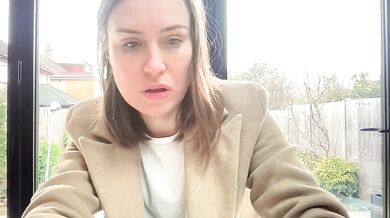 Watch eatmypie69's steamy nudes and seductive moves in this hot video!