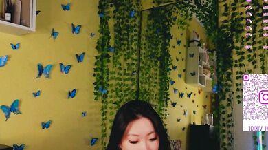 Bestshygirl's seductive cam show: Irresistible allure, Ravishing DÃ©colletage, and Surprise