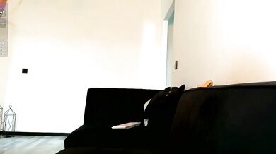 Check out chaptertoo's seductive frame & amazing curves in this nude leak video