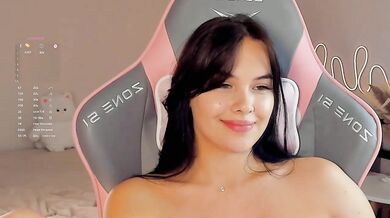 Mia-mit - Porn Video [Bongacams]: enchanting melons, fucking pussy, breathtaking charmer