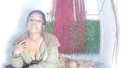 Keyshiaah - Porn Video [Cam4]: nice boobs, dynamic broadcaster, captivating personality