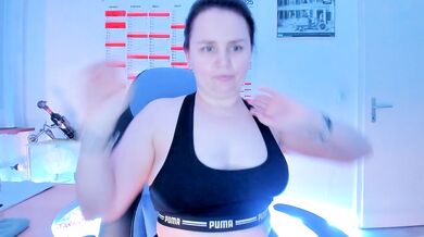 Elin22 - Porn Video [Cam4]: bewitching princess, flawless figure, engaging performer