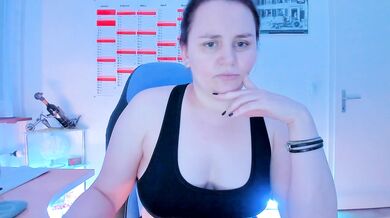 Elin22 - Porn Video [Cam4]: bewitching princess, flawless figure, engaging performer